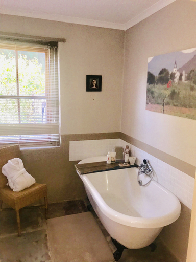 Bathroom 4, The Ibis Lounge, Cacadu