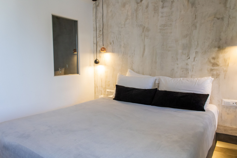 Bedroom 2, George & Joanna Suites, South Aegean
