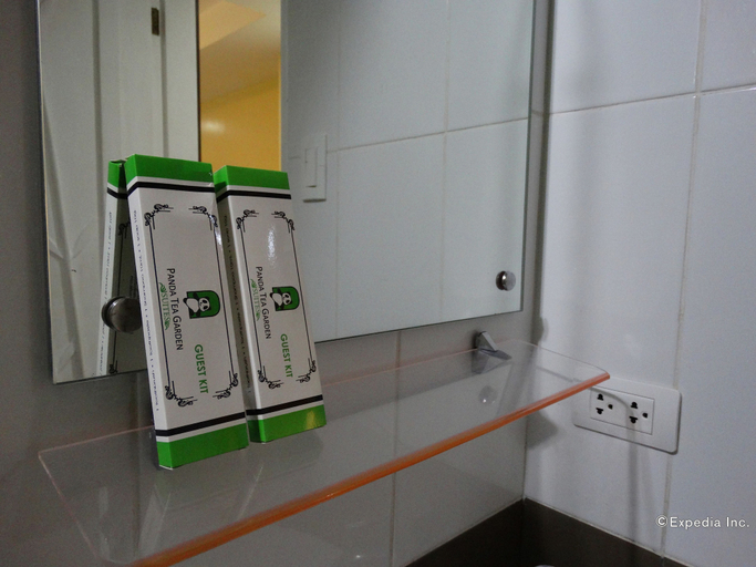 Bathroom 3, Panda Tea Garden Suites, Tagbilaran City