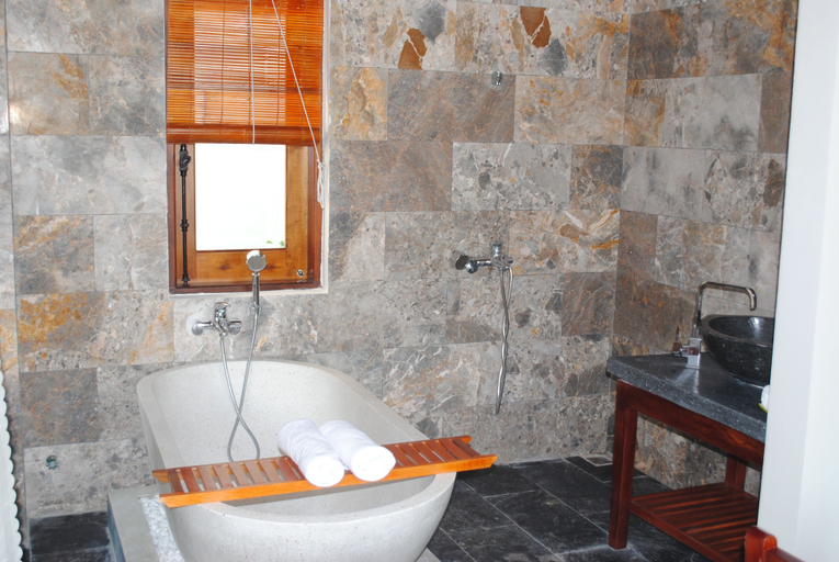 Bathroom 4, Hoi An Osaka Riverside Villa & Spa, Da Nang