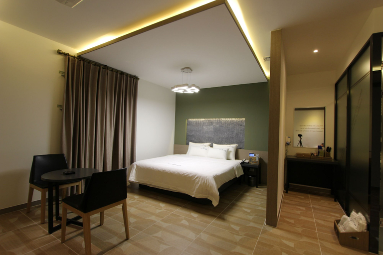Bedroom 2, The Zenith Hotel, Gimhae