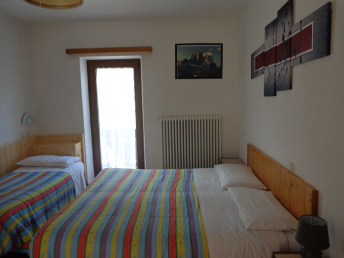 Bedroom 4, Garnì Astor, Belluno