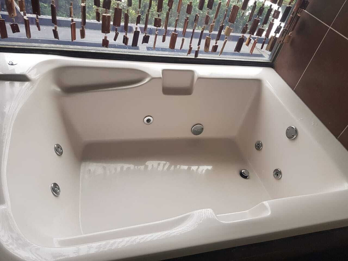 Bathroom 4, Hotel Alto Palomo, Valverde Vega