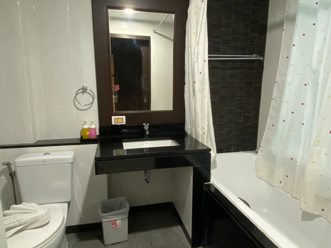 Bathroom 4