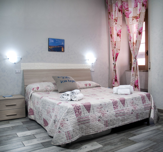 Bedroom 4, B&B Viva Napoli, Napoli