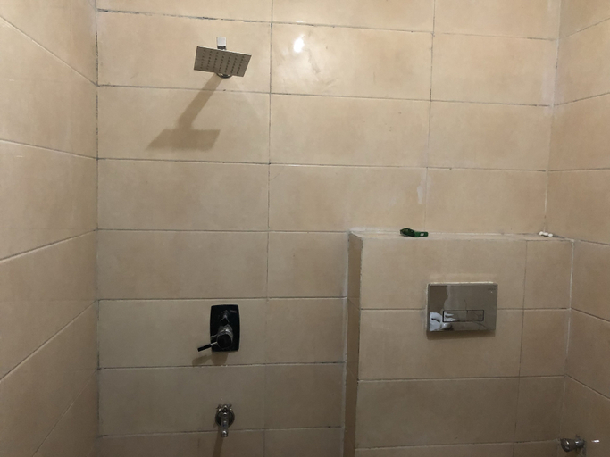 Bathroom 3, Hotel Mangalam Palace - Lucknow Airport, Lucknow