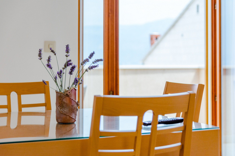 Food & Drinks, Apartments Iggy, Postira