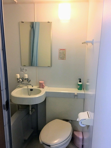 Bathroom 2, Minshuku Sumitomo, Hakodate