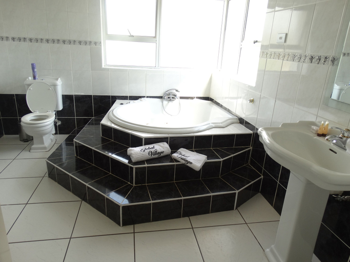 Bathroom 3, Global Village Guesthouse, Manzini North