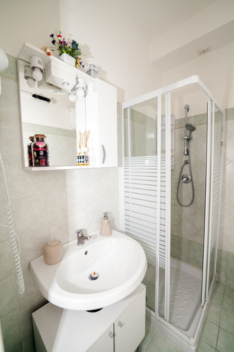 Bathroom 5, Ariana Luxury Guest House, Roma