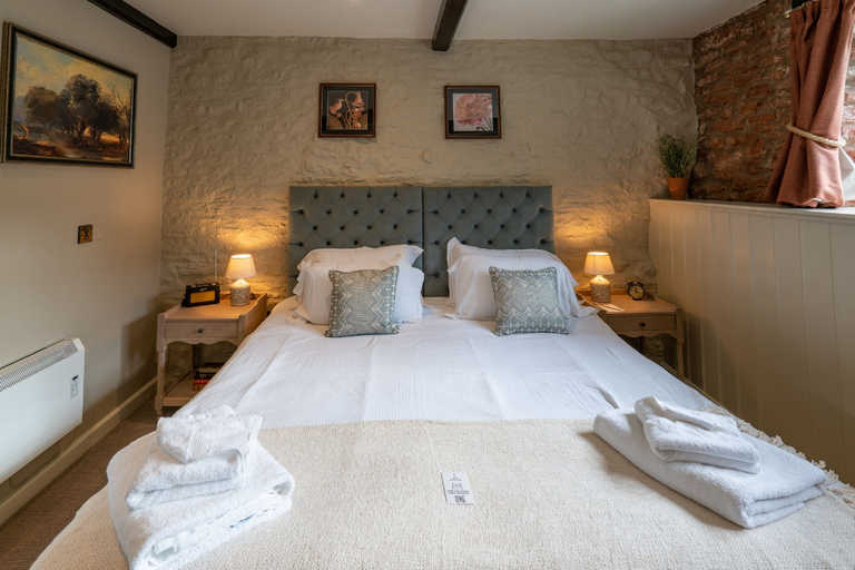 Bedroom 2, Ring O Bells, Bath and North East Somerset