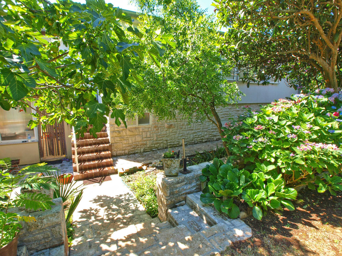 Others 4, Apartment 1410, Premantura
