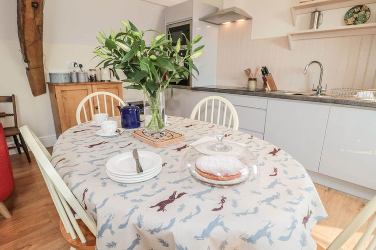 Others 4, The Hayloft Cottage, Durham