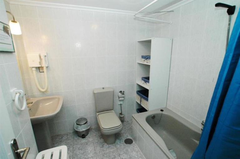 Bathroom 4, Apartment in Isla Playa, Cantabria 103301 by MO Rentals, Cantabria