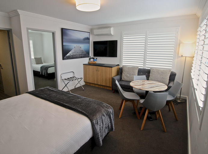 Bedroom 5, Quays Hotel, Eurobodalla