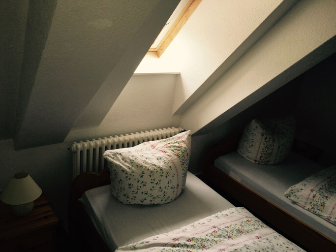 Bedroom 2, Berggasthaus Kandelhof, Emmendingen