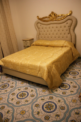 Bedroom 2, Rosy, Napoli