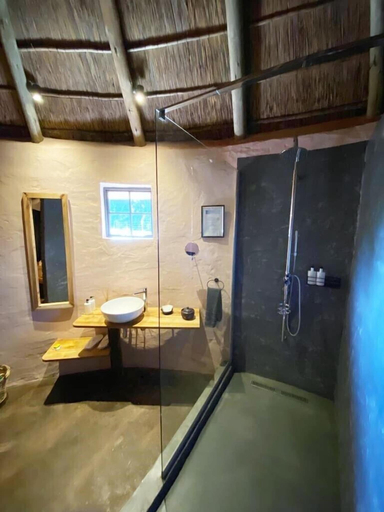 Bathroom 3, Addo African Home, Cacadu