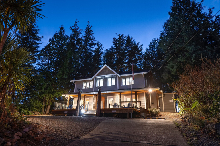 Exterior & Views 2, The Francis Boutique Inn, Alberni-Clayoquot