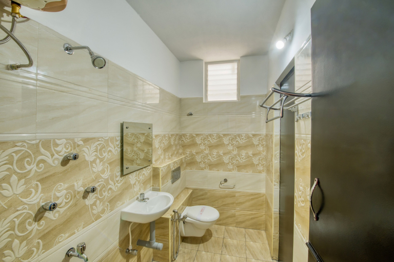 Bathroom 5, La Maison Charu, Puducherry