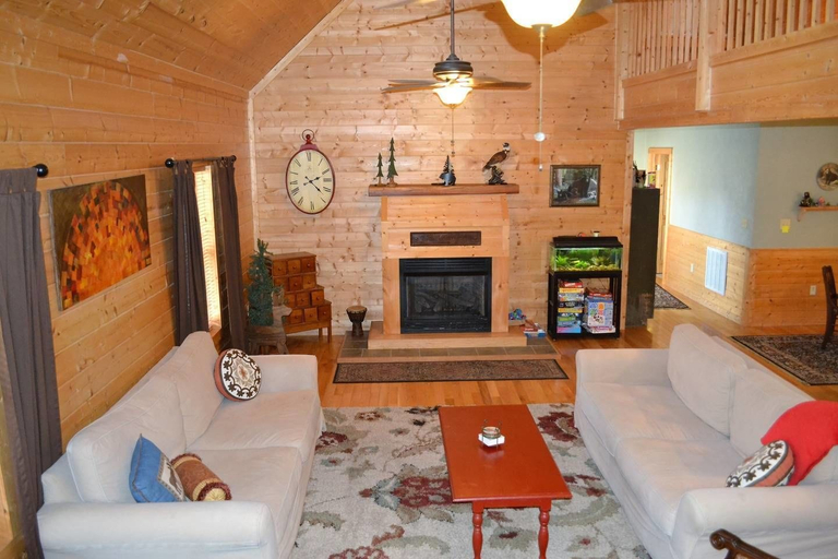 Others 4, Comfortable Mountain Home near Everything yet Private, Henderson