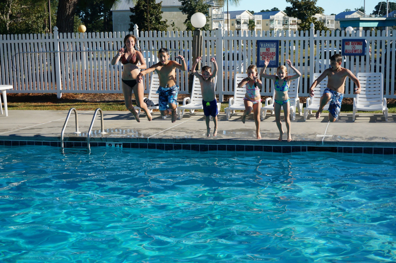 Sport & Beauty, Sand Castle Village, Craven
