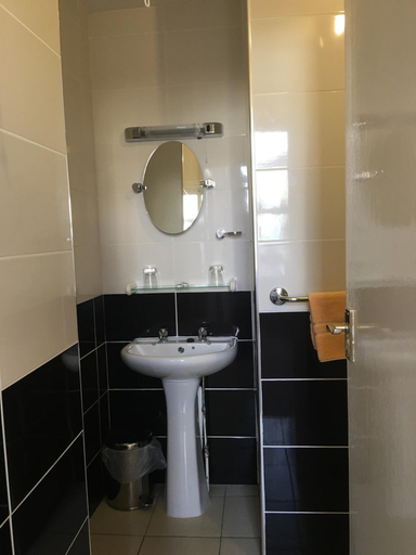 Bathroom 3, Lansdowne Hotel, East Sussex