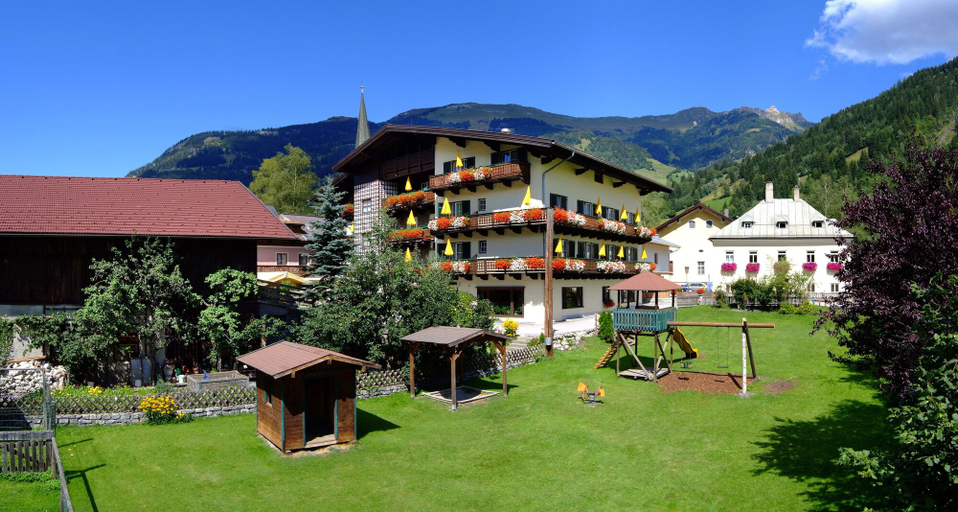 Exterior & Views 2, Landhotel Steindlwirt, Sankt Johann im Pongau
