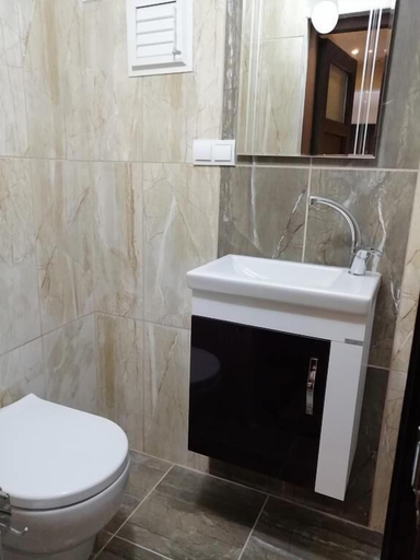 Bathroom 5, Alya Suite Residence, Merkez