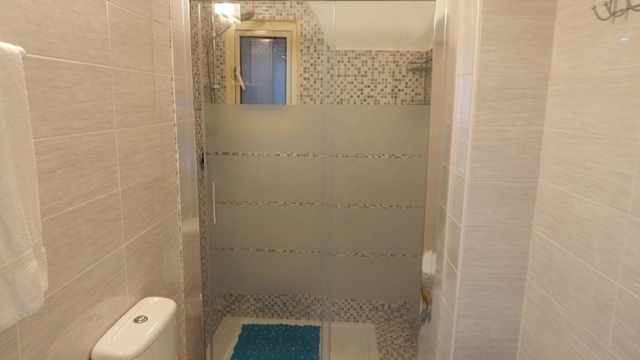 Bathroom 4, Albatro Rooms, Catania