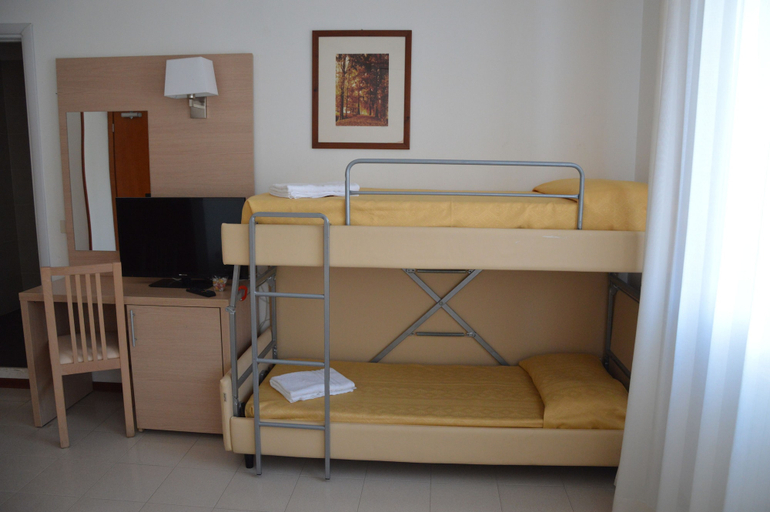 Bedroom 3, Hotel Caesar, Pesaro E Urbino
