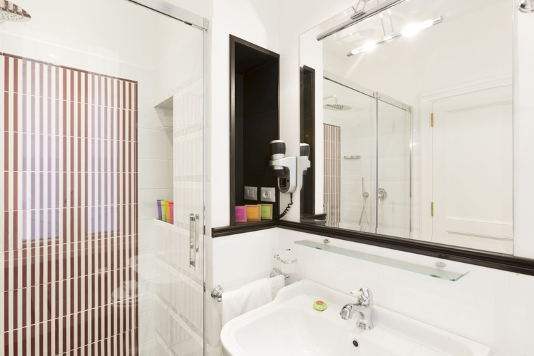 Bathroom 5, Relais Donna Lucrezia, Rome