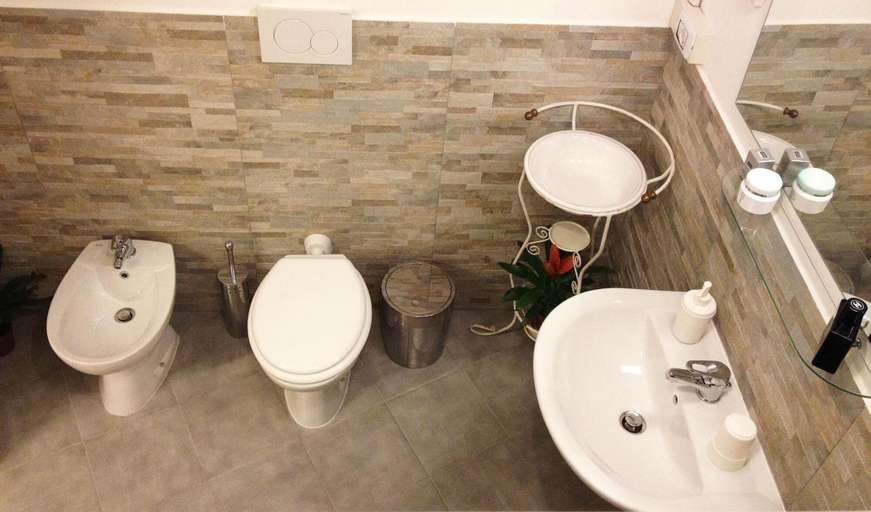 Bathroom 5, Domò Vaticano Guest House, Roma