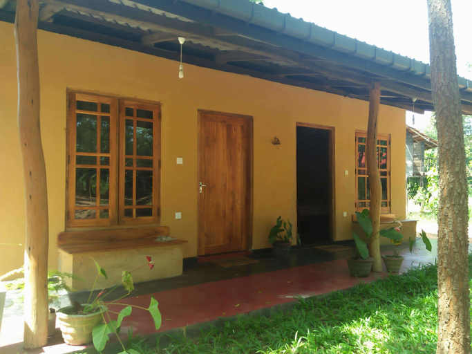Exterior & Views 2, khaya villa, Palugaswewa