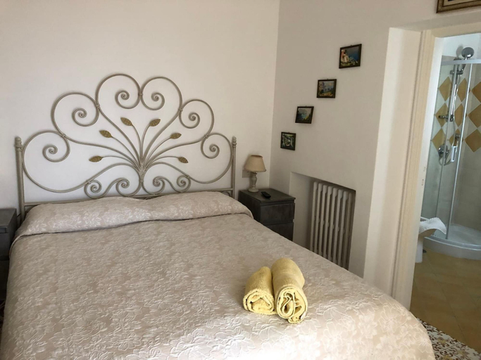 Bedroom 3, B&B Il Grappolo, Napoli