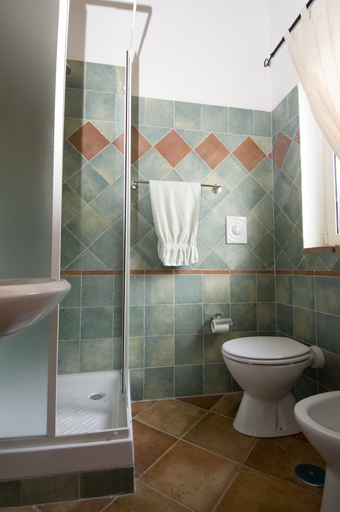 Bathroom 3, Azienda Agricola Sinisi, Roma