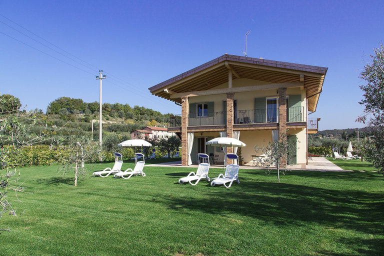 Exterior & Views 2, Agriturismo La Rocca, Verona