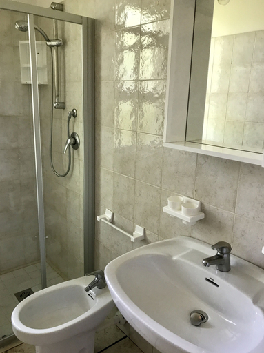 Bathroom 5, house Bibione Pineda, Venezia