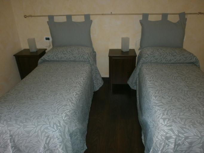 Bedroom 4, Albergo Vecchio Pavone, Torino