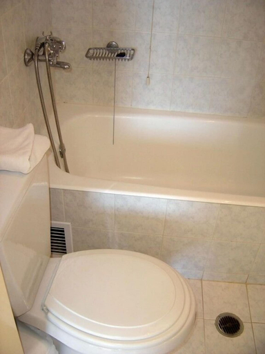 Bathroom 4, Hotel Polydoros, Crete