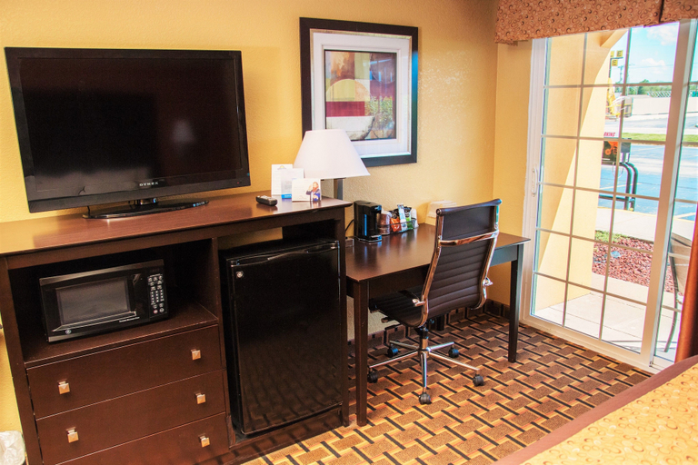 Others 5, Days Inn by Wyndham Joplin, Newton