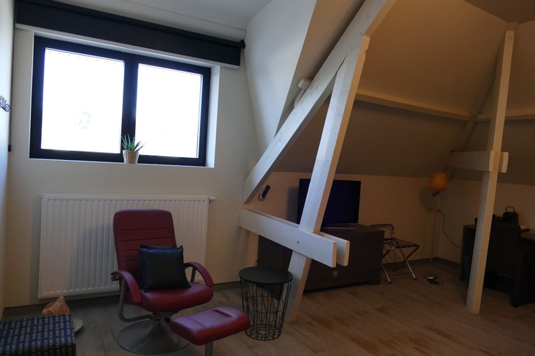 Others 5, Hotel Monte Cristo, Limburg
