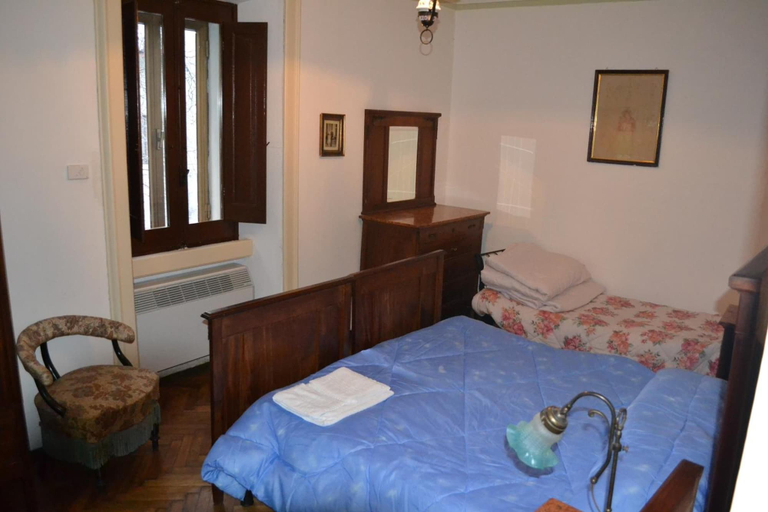 Bedroom 4, Via Della Piazza Bed & Breakfast, L'Aquila