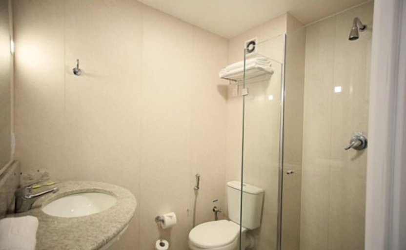 Bathroom 4, Hotel Pressi, Pinhalzinho