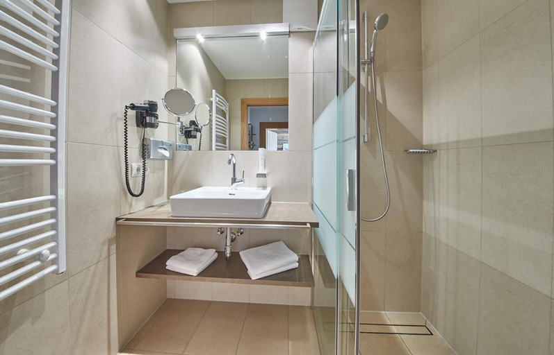 Bathroom 5, Rosentalerhof Hotel & Apartments, Zell am See