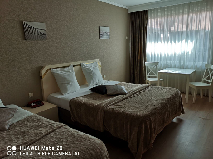 Bedroom 4, La Cote d'Or, Namur