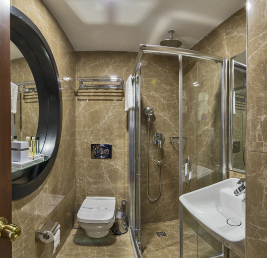 Bathroom 5, Escardin Hotel, Fatih