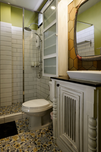 Bathroom 4, Amphawa Caza Platuu, Muang Samut Songkhram
