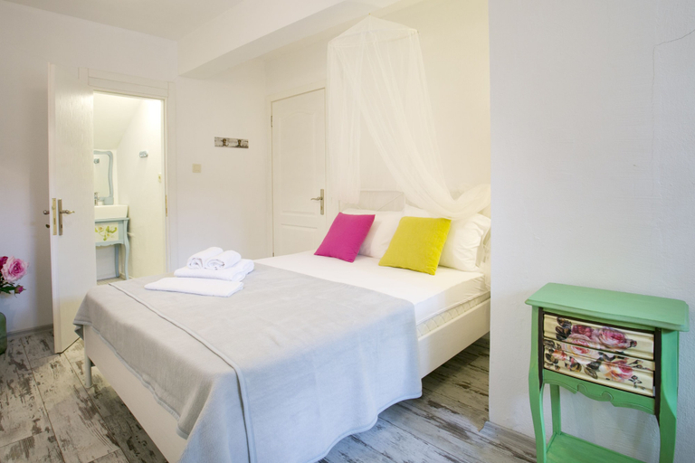 Bedroom 3, Morlimon, Çeşme