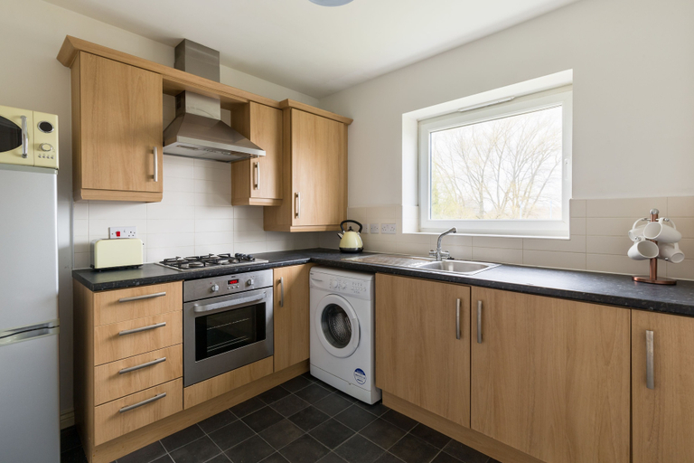 Others 4, Luxury Two Bed Apartment With Parking - Wolverhampton, Wolverhampton